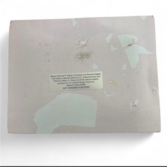 Marilyn Monroe Jewelry Organizer with Gold Trim - Picture 2 of 4